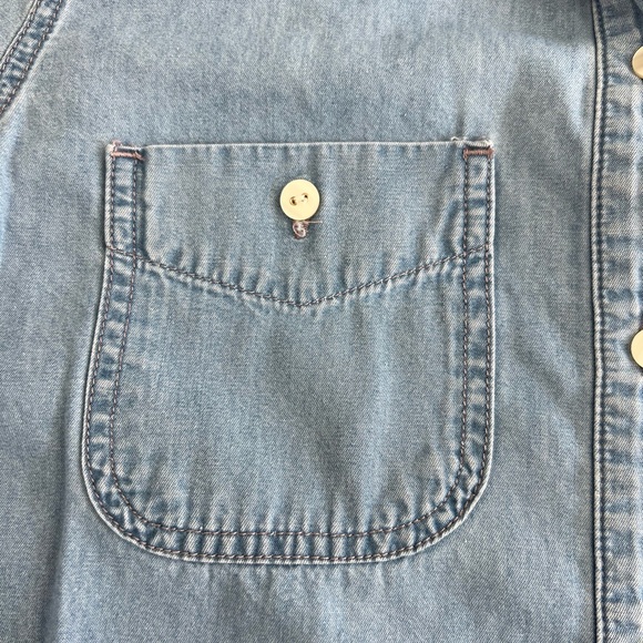 7 For All Mankind - denim button up - size unk - Picture 5 of 7
